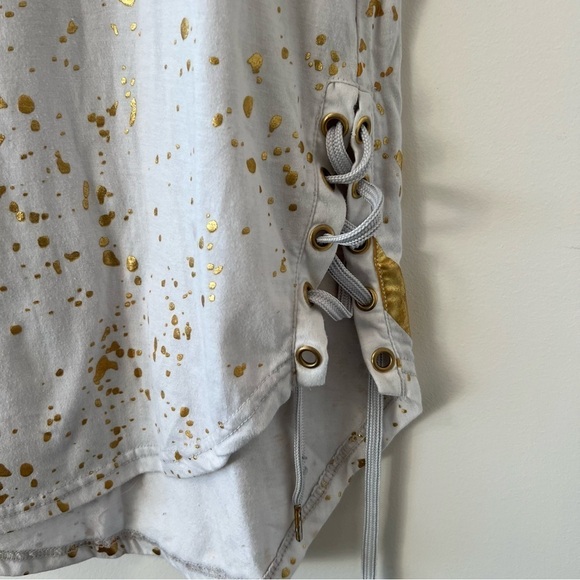 Legendary Status Chicago Bulls Cream & Gold Splatter Lace Up Hoodie Shirt - Picture 3 of 6